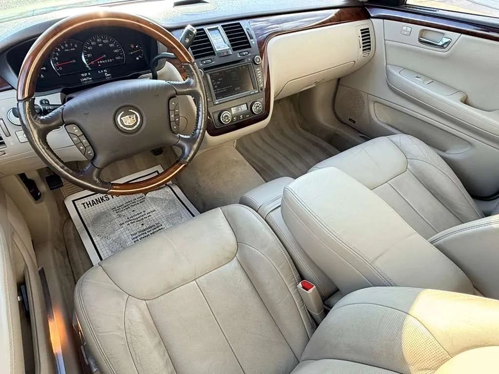 2007 Cadillac DTS Luxury II photo 32