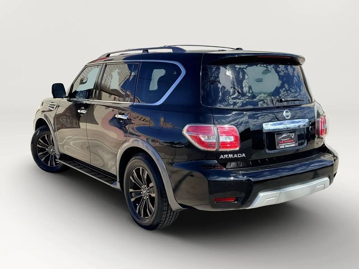 2018 Nissan Armada Platinum photo 17