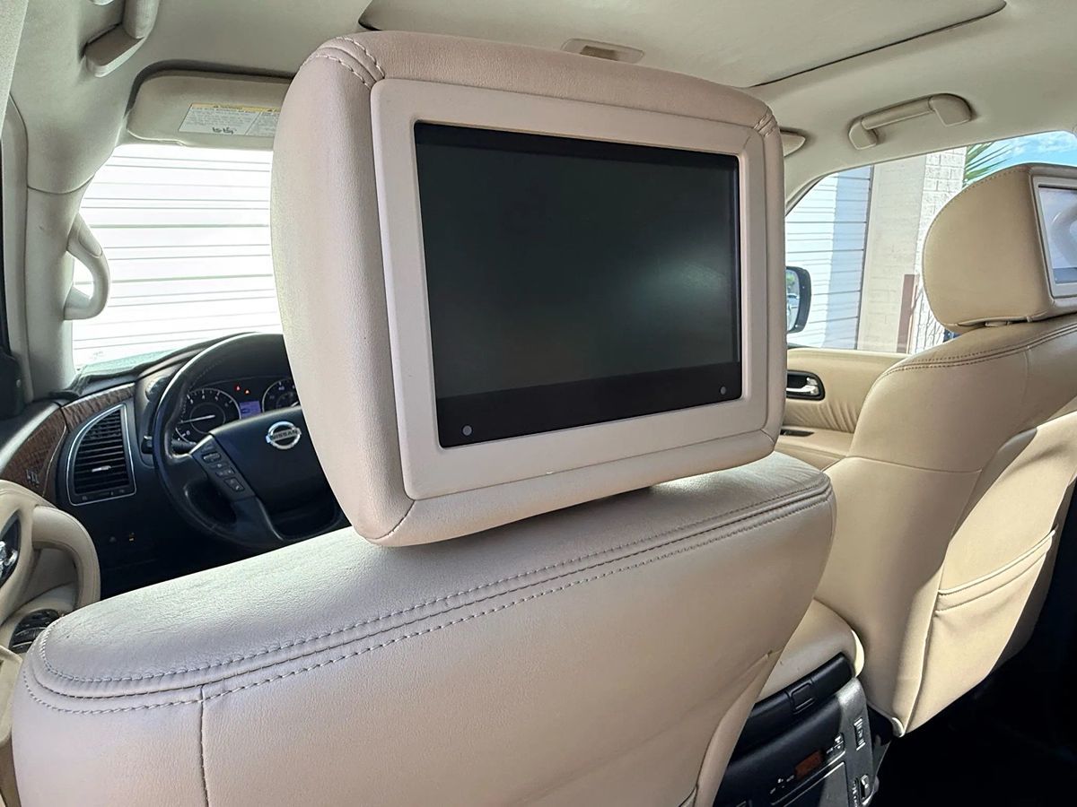 2018 Nissan Armada Platinum photo 37