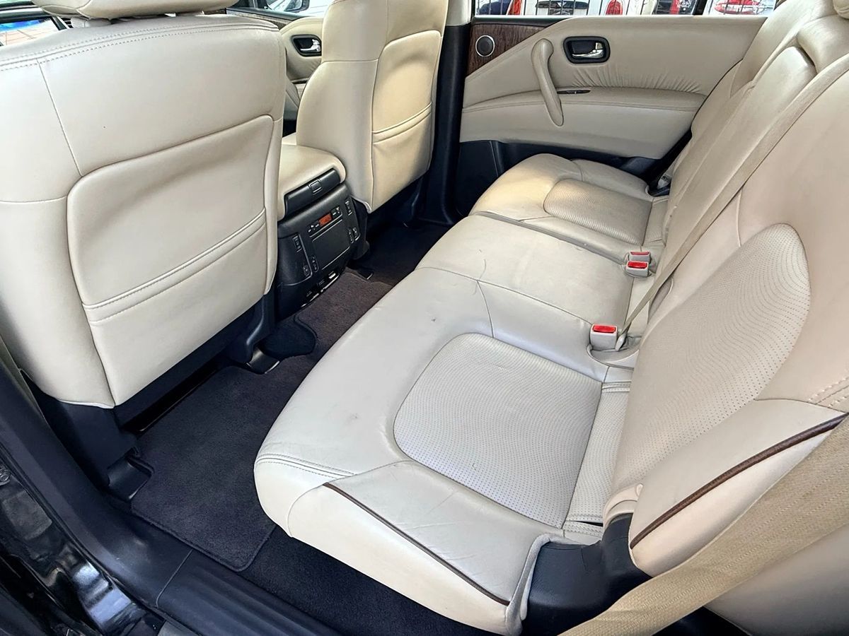 2018 Nissan Armada Platinum photo 38