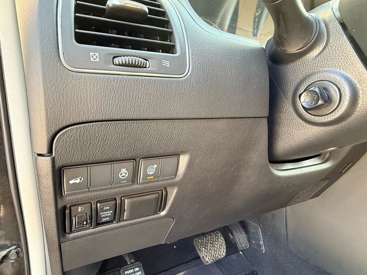2018 Nissan Armada Platinum photo 24