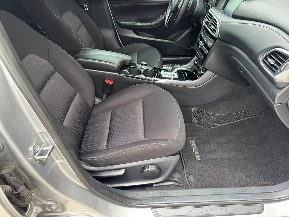 2019 INFINITI QX30 Pure - Photo 35