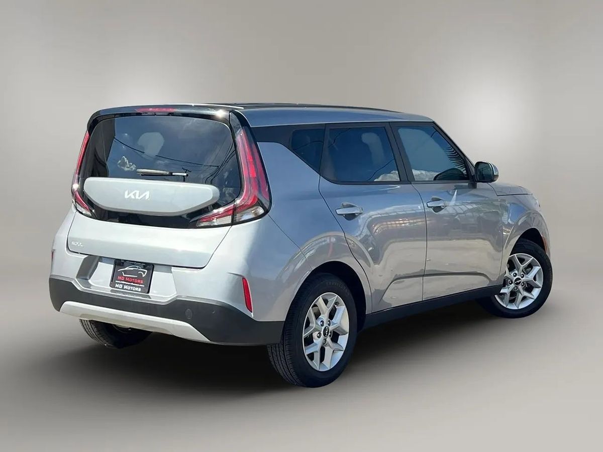 Photo 21 of this Kia Soul