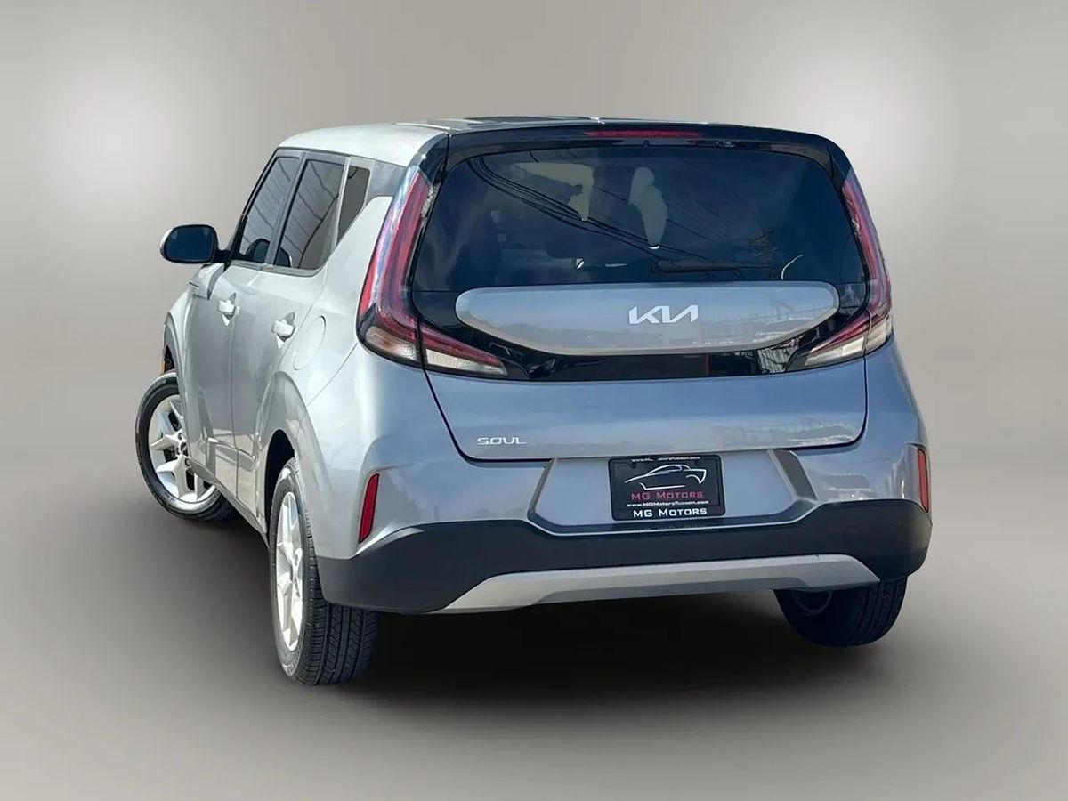 Photo 23 of this Kia Soul