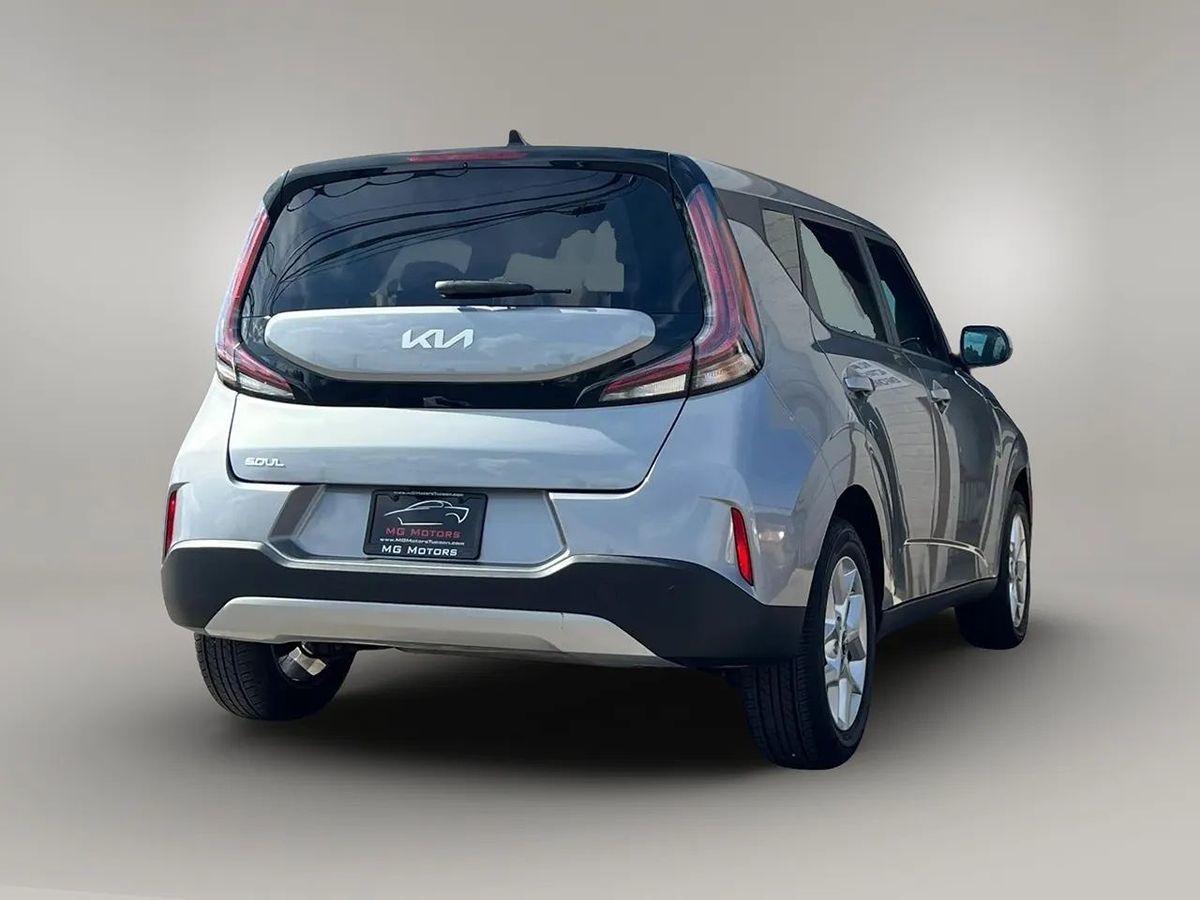 Photo 28 of this Kia Soul