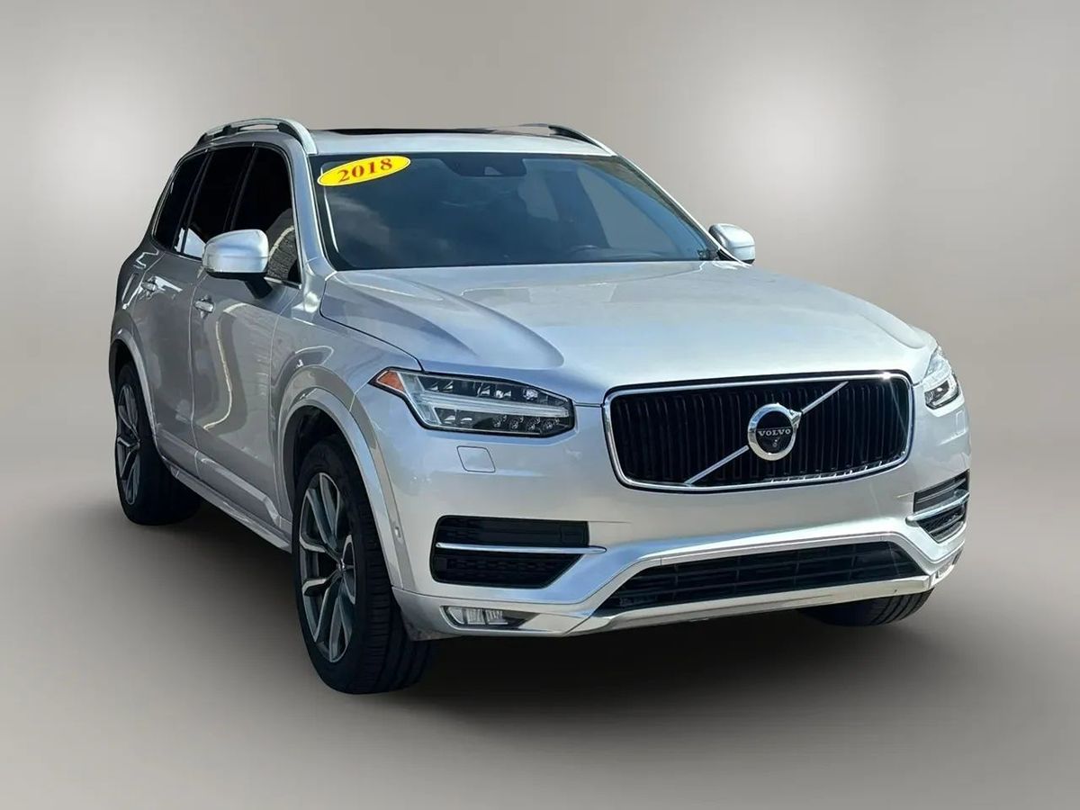 Photo 3 of this Volvo XC90