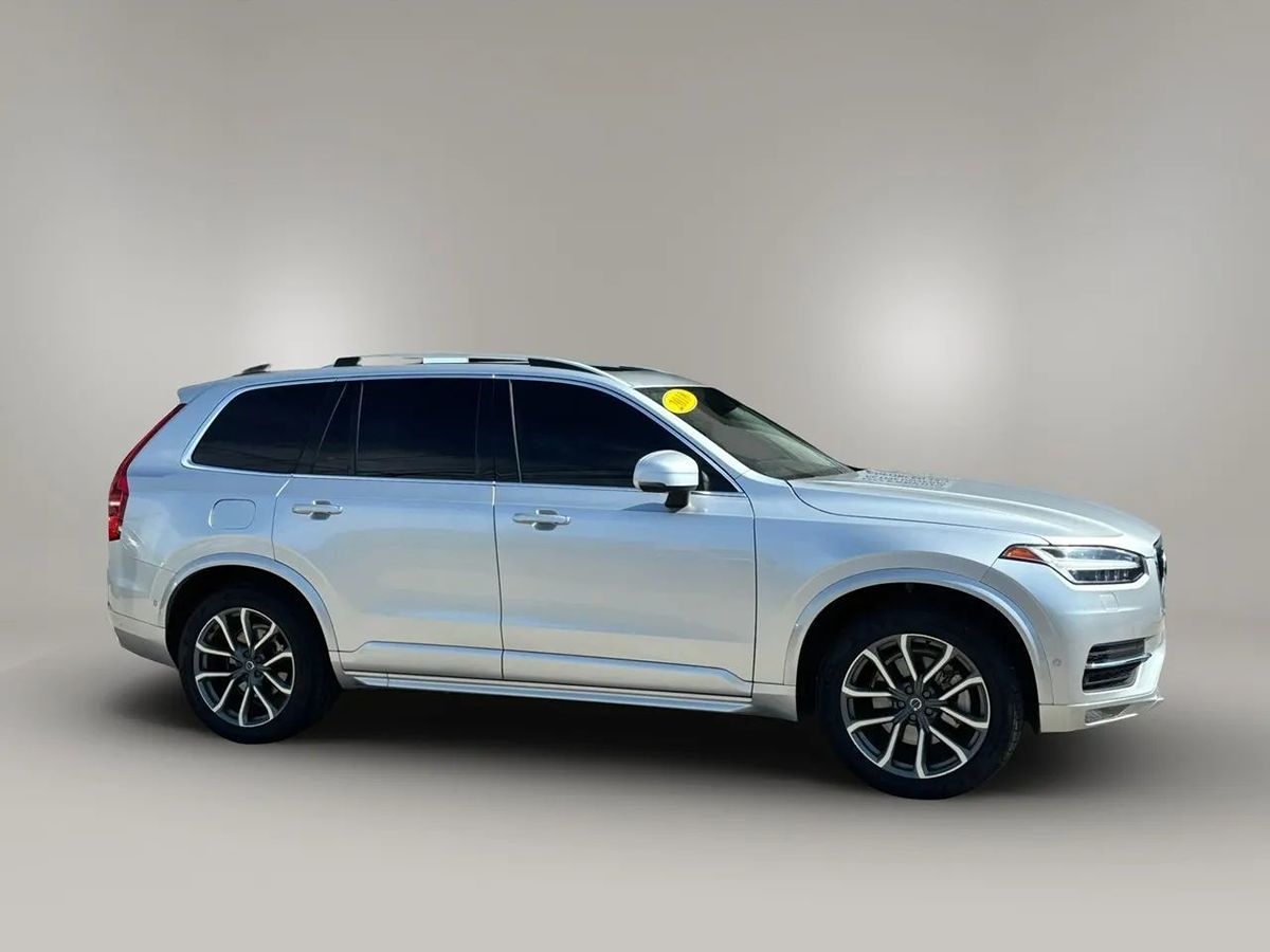 Photo 16 of this Volvo XC90