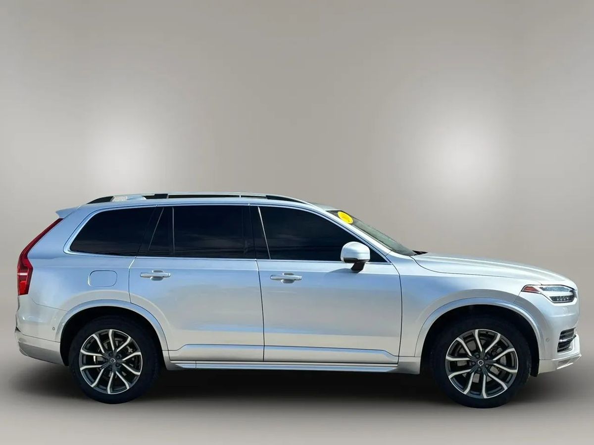 Photo 18 of this Volvo XC90