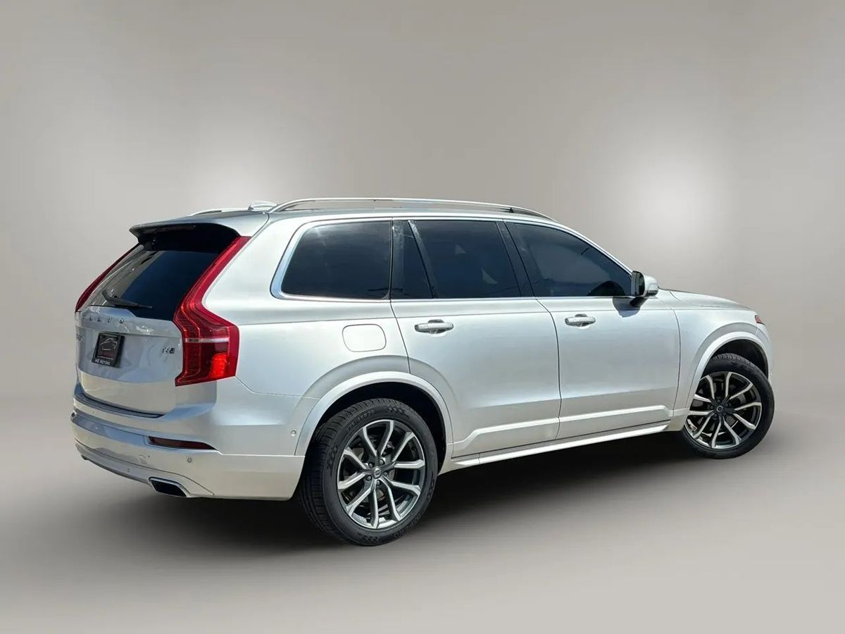 Photo 19 of this Volvo XC90