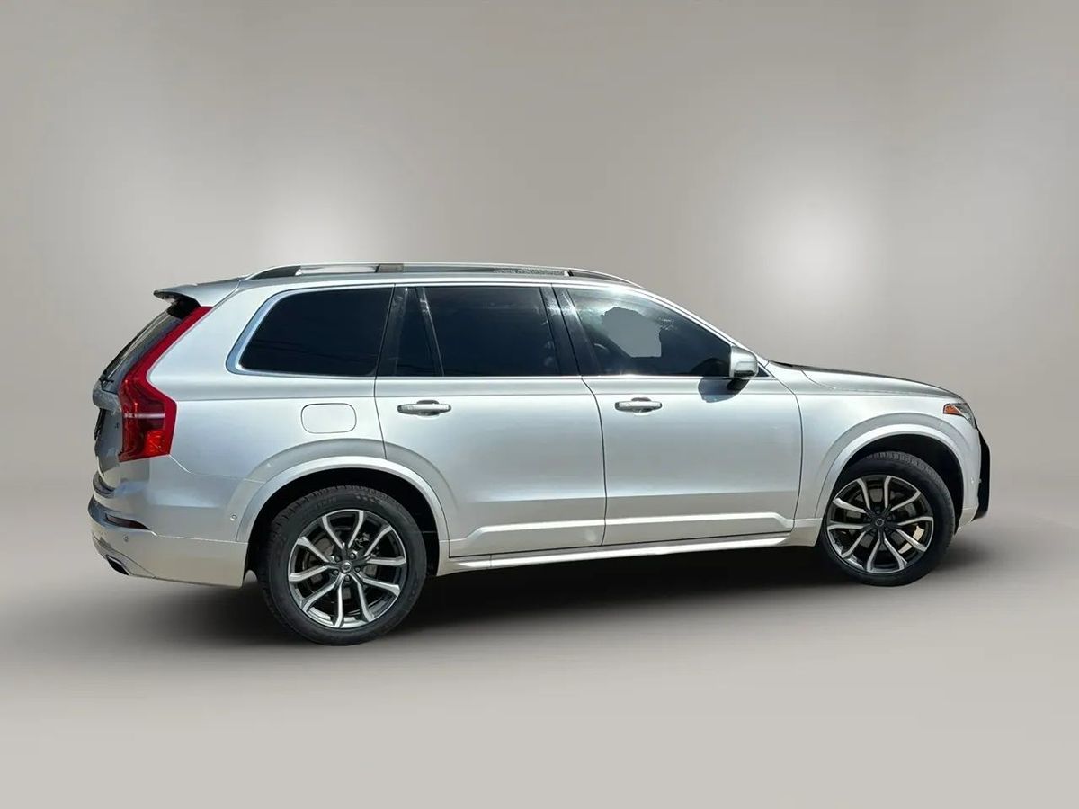 Photo 20 of this Volvo XC90