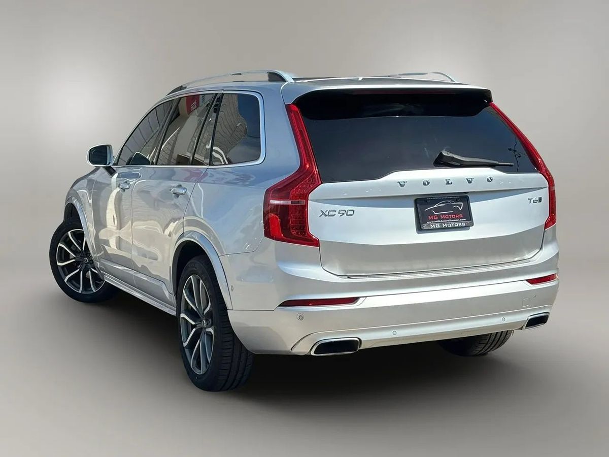 Photo 23 of this Volvo XC90