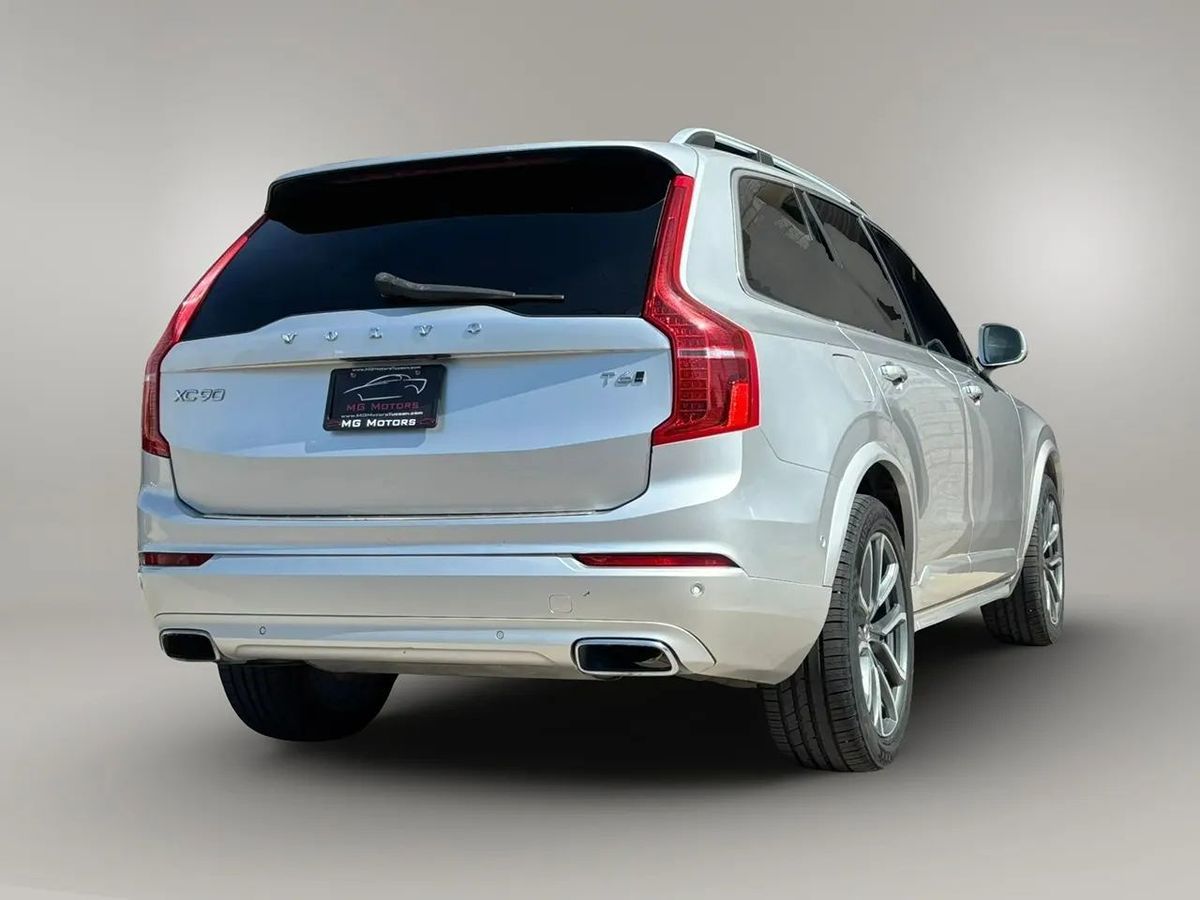 Photo 28 of this Volvo XC90