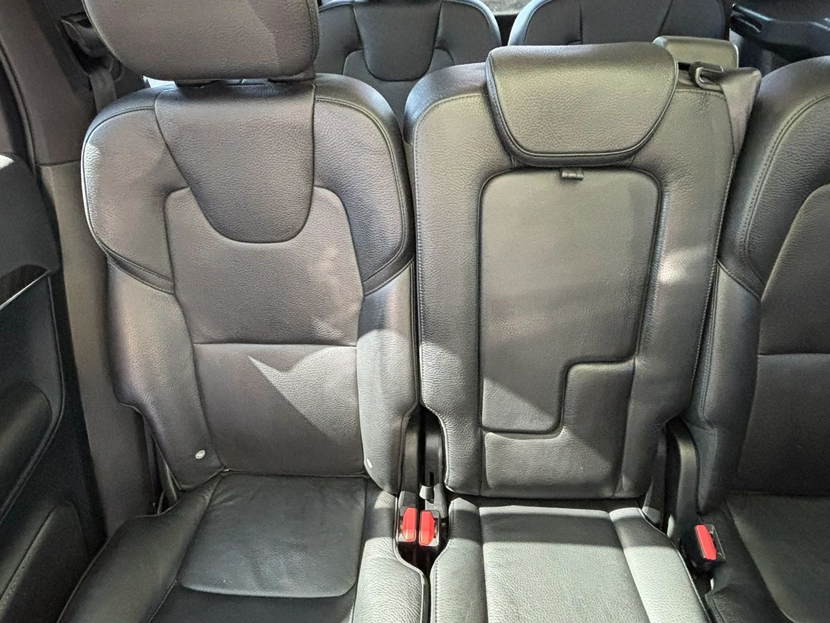 Photo 39 of this Volvo XC90