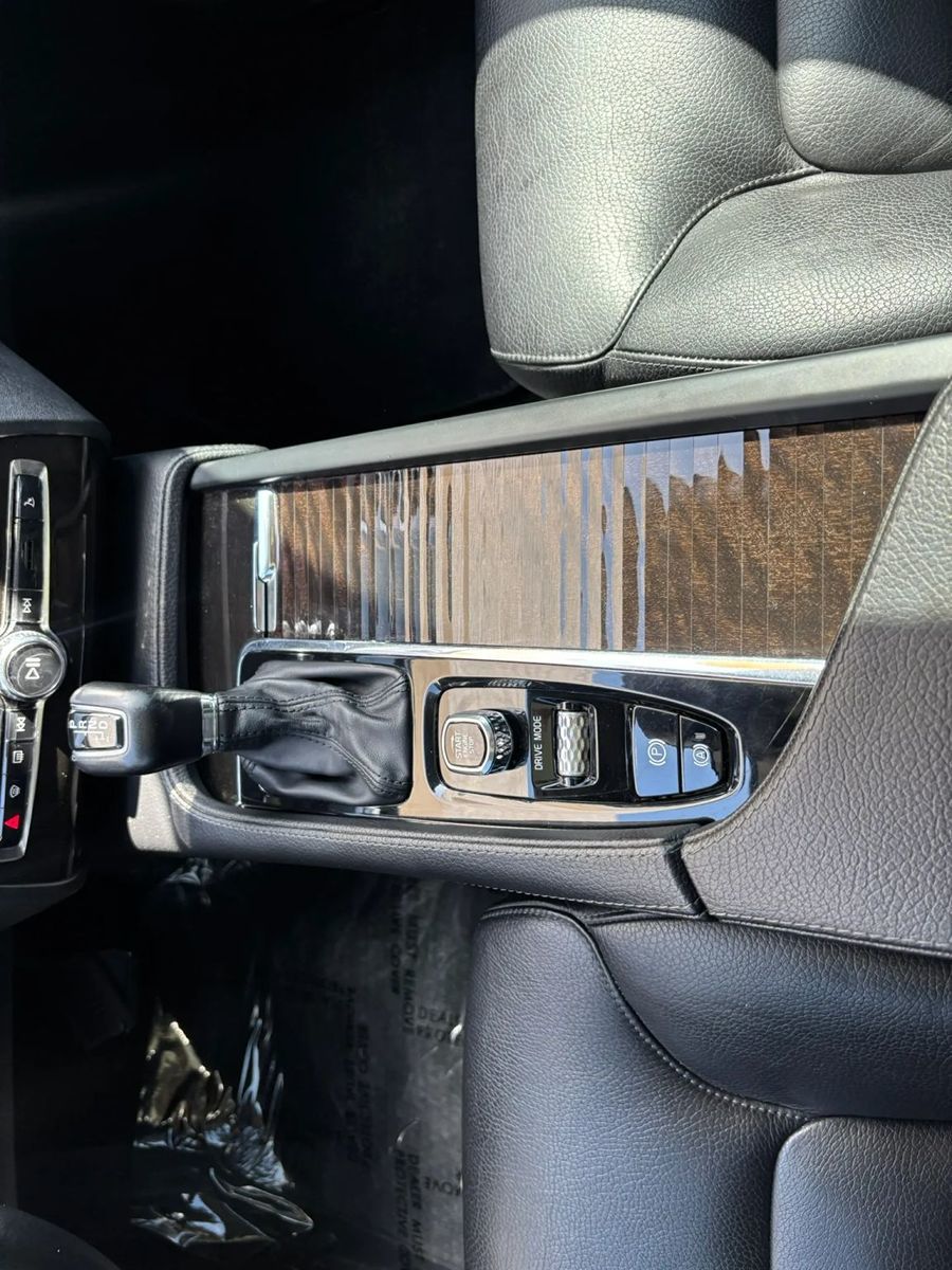 Photo 48 of this Volvo XC90