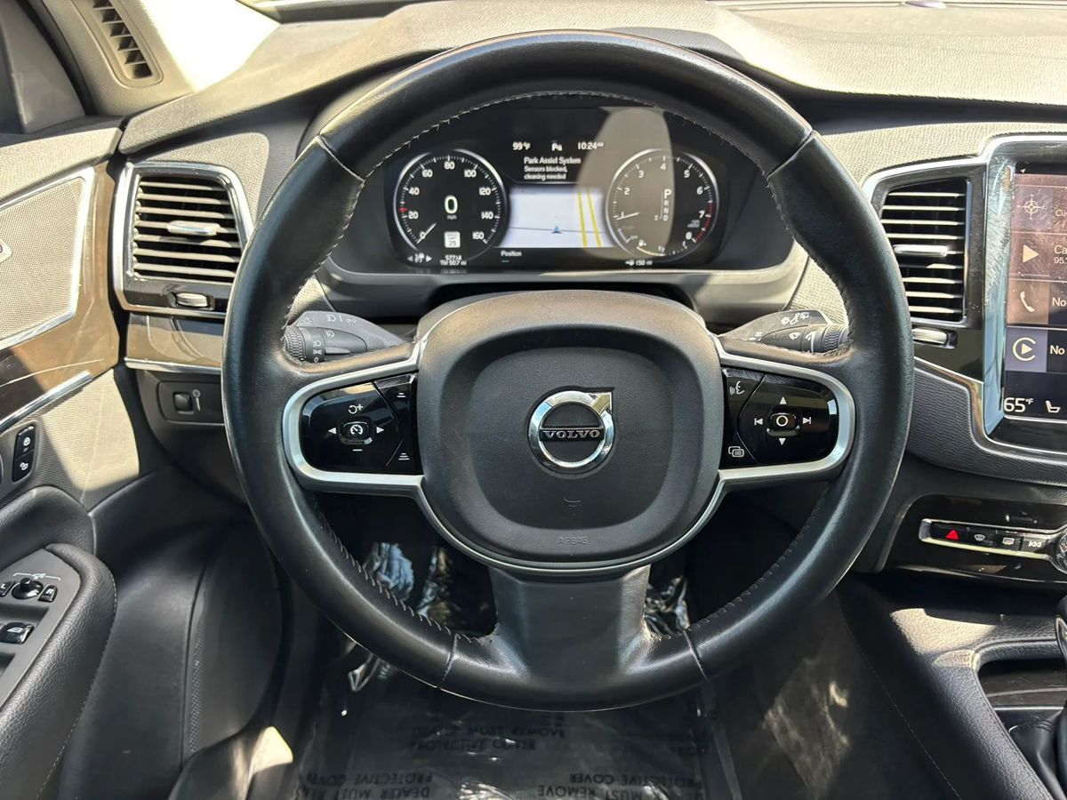 Photo 50 of this Volvo XC90