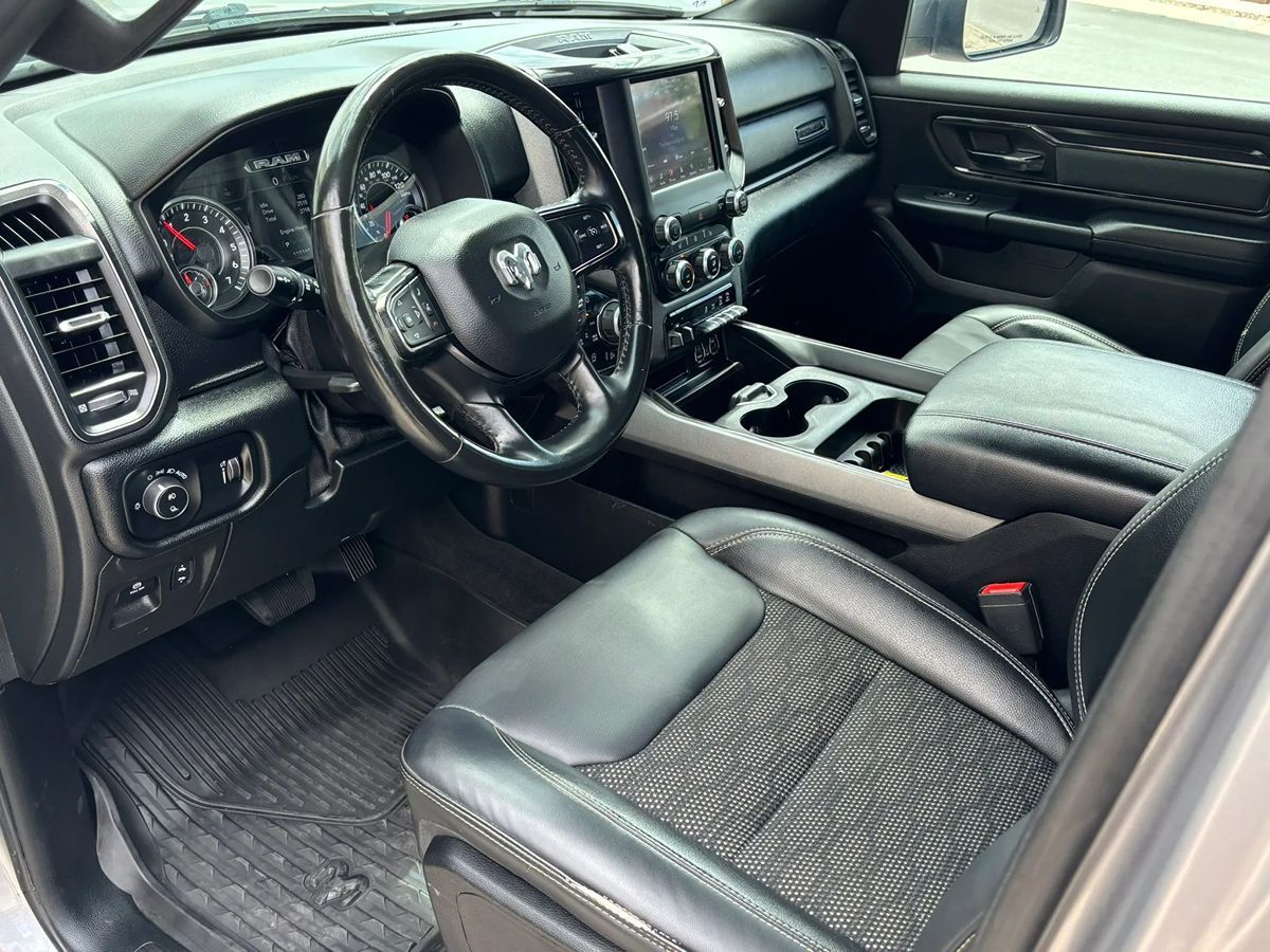 Photo 31 of this Ram 1500