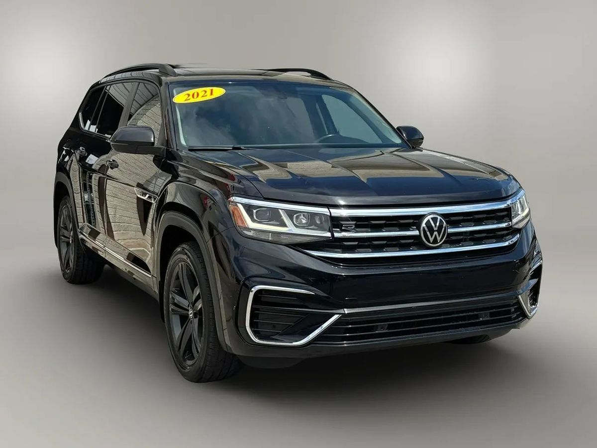 Photo 4 of this Volkswagen Atlas