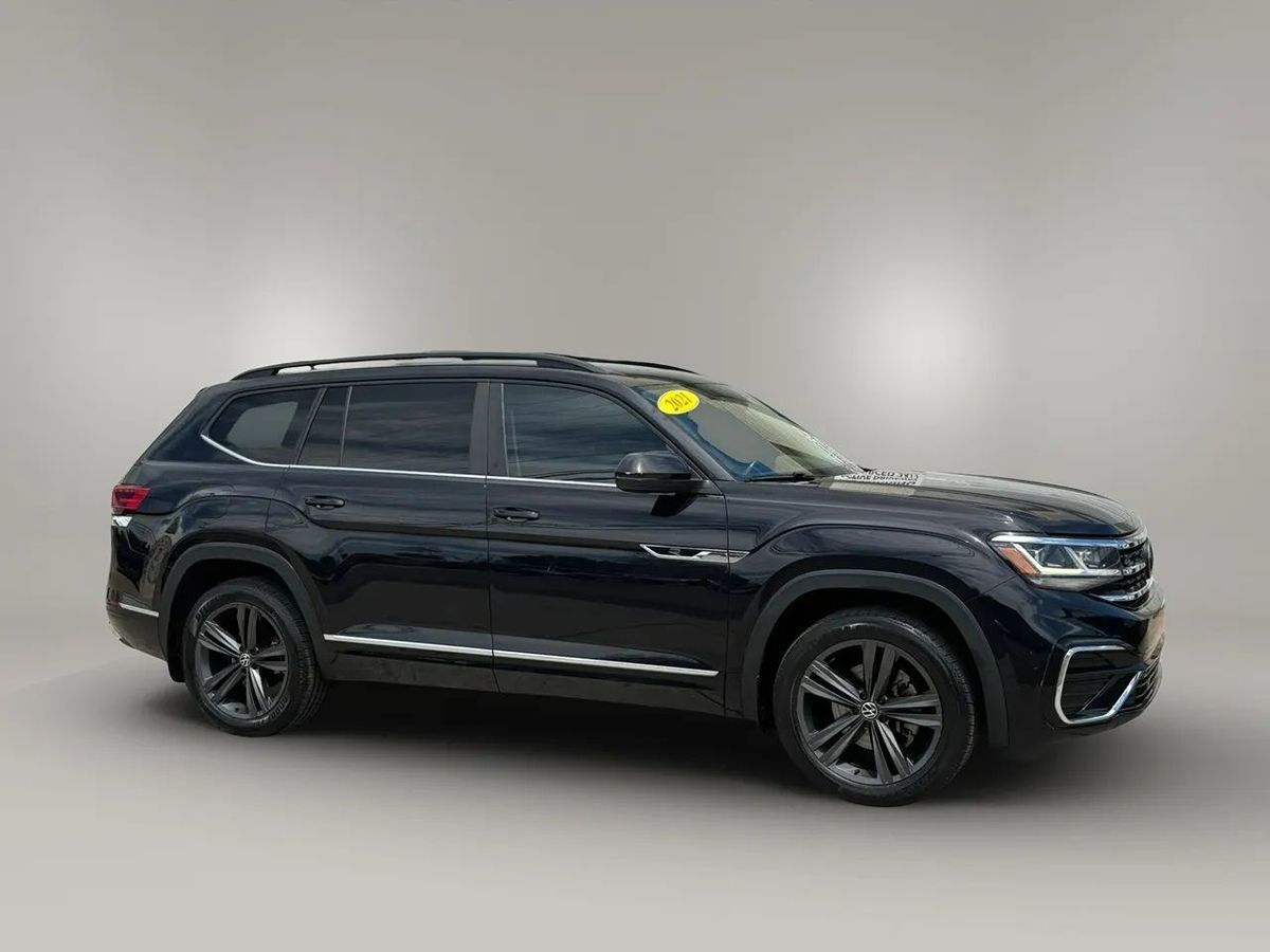 Photo 16 of this Volkswagen Atlas