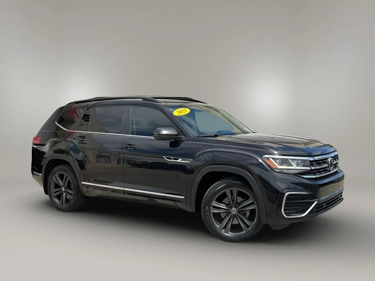 Photo 15 of this Volkswagen Atlas