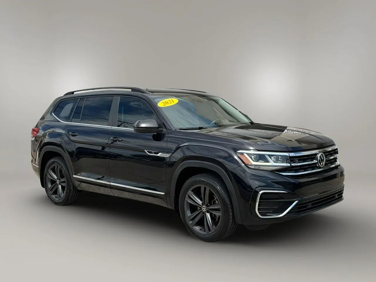 Photo 17 of this Volkswagen Atlas