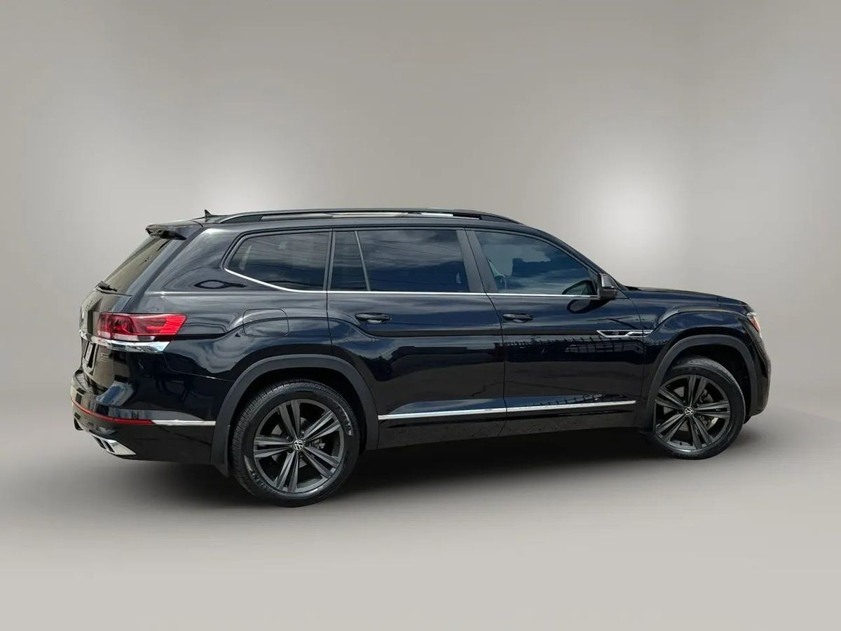 Photo 19 of this Volkswagen Atlas