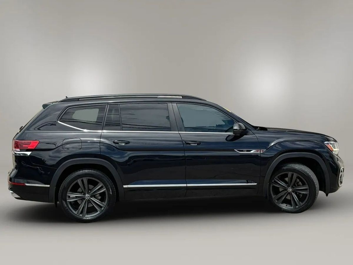 Photo 20 of this Volkswagen Atlas