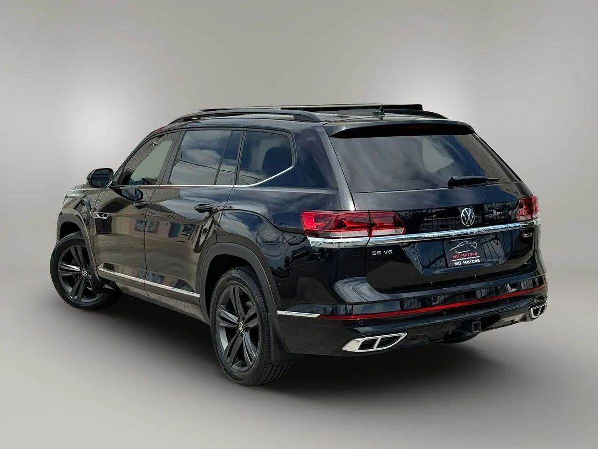 Photo 23 of this Volkswagen Atlas