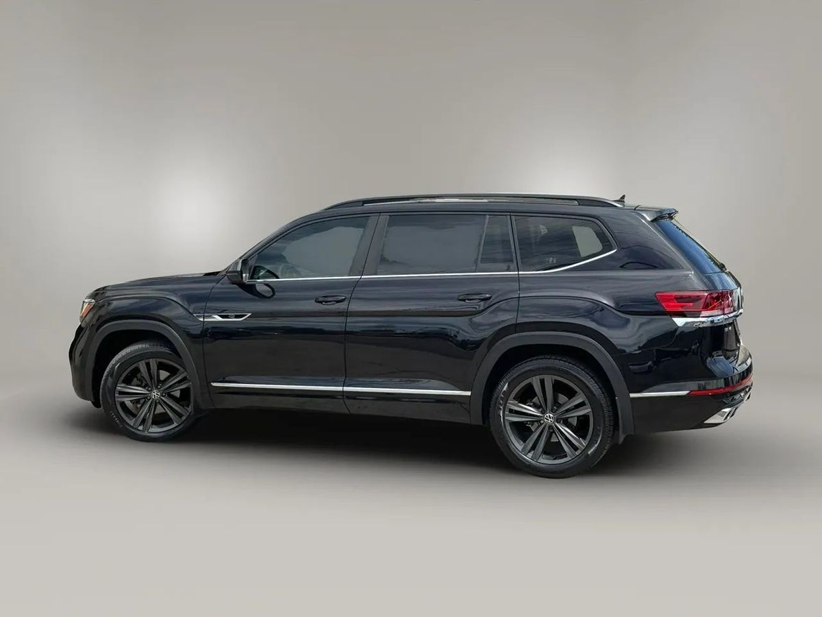 Photo 24 of this Volkswagen Atlas