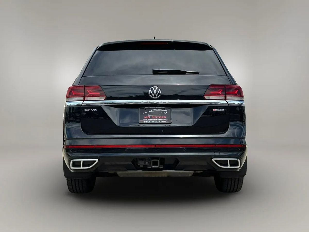 Photo 26 of this Volkswagen Atlas