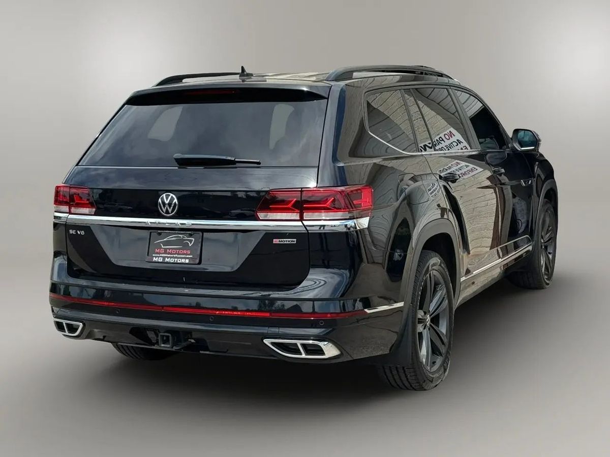 Photo 27 of this Volkswagen Atlas
