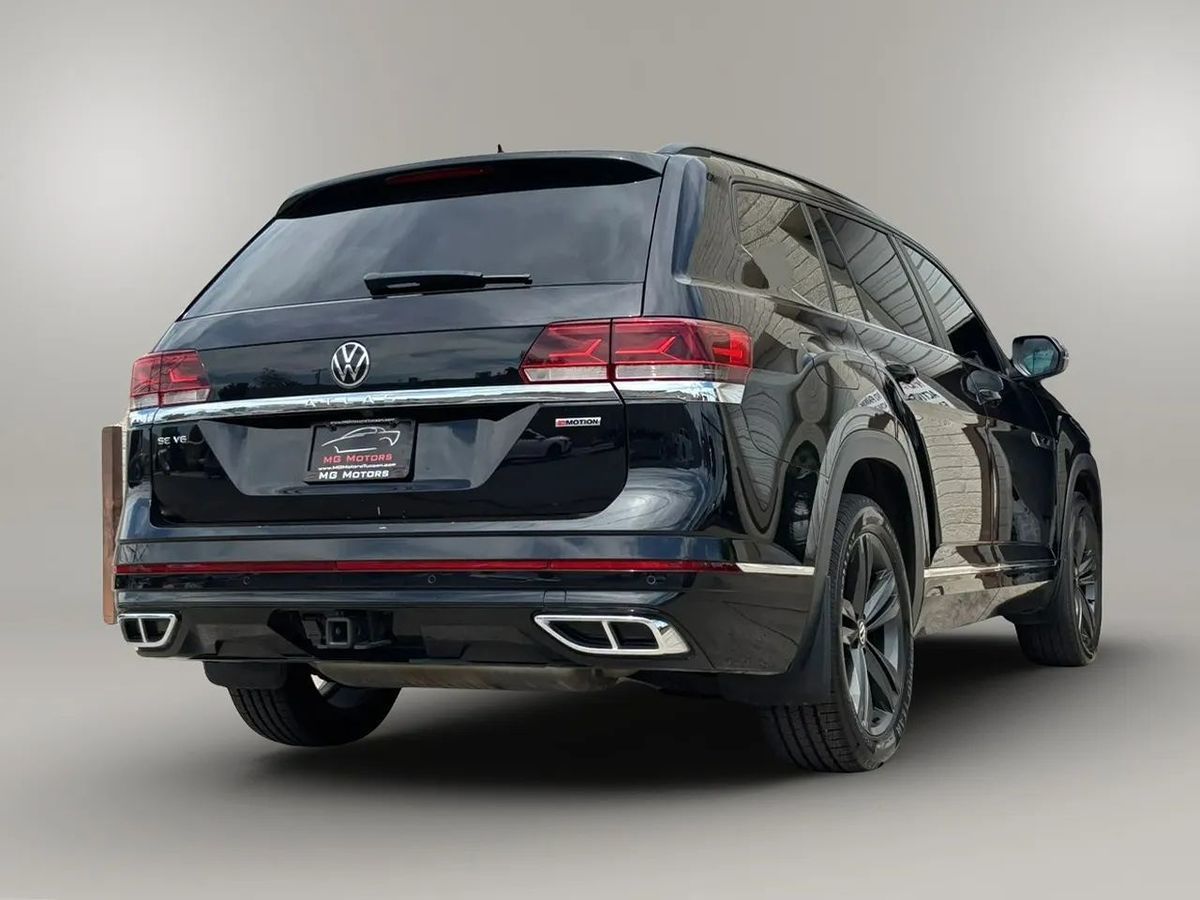 Photo 28 of this Volkswagen Atlas