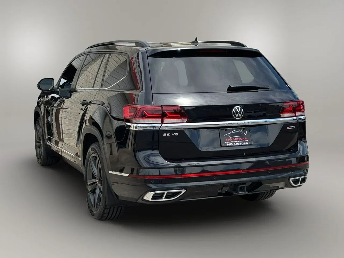 Photo 29 of this Volkswagen Atlas