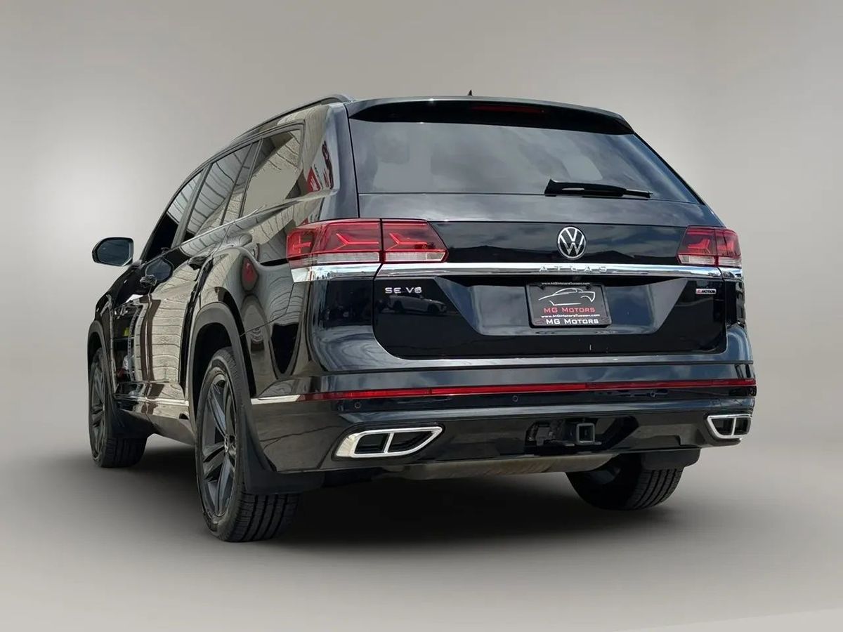 Photo 30 of this Volkswagen Atlas