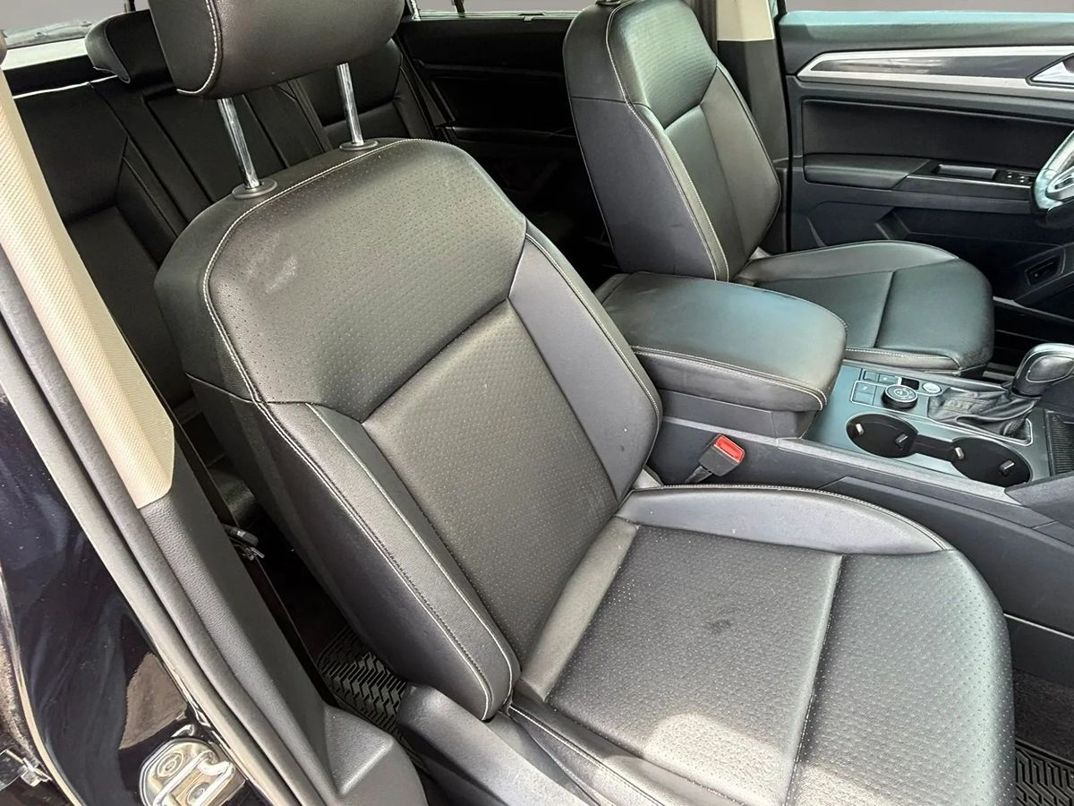 Photo 36 of this Volkswagen Atlas