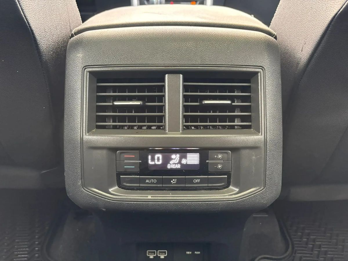 Photo 43 of this Volkswagen Atlas