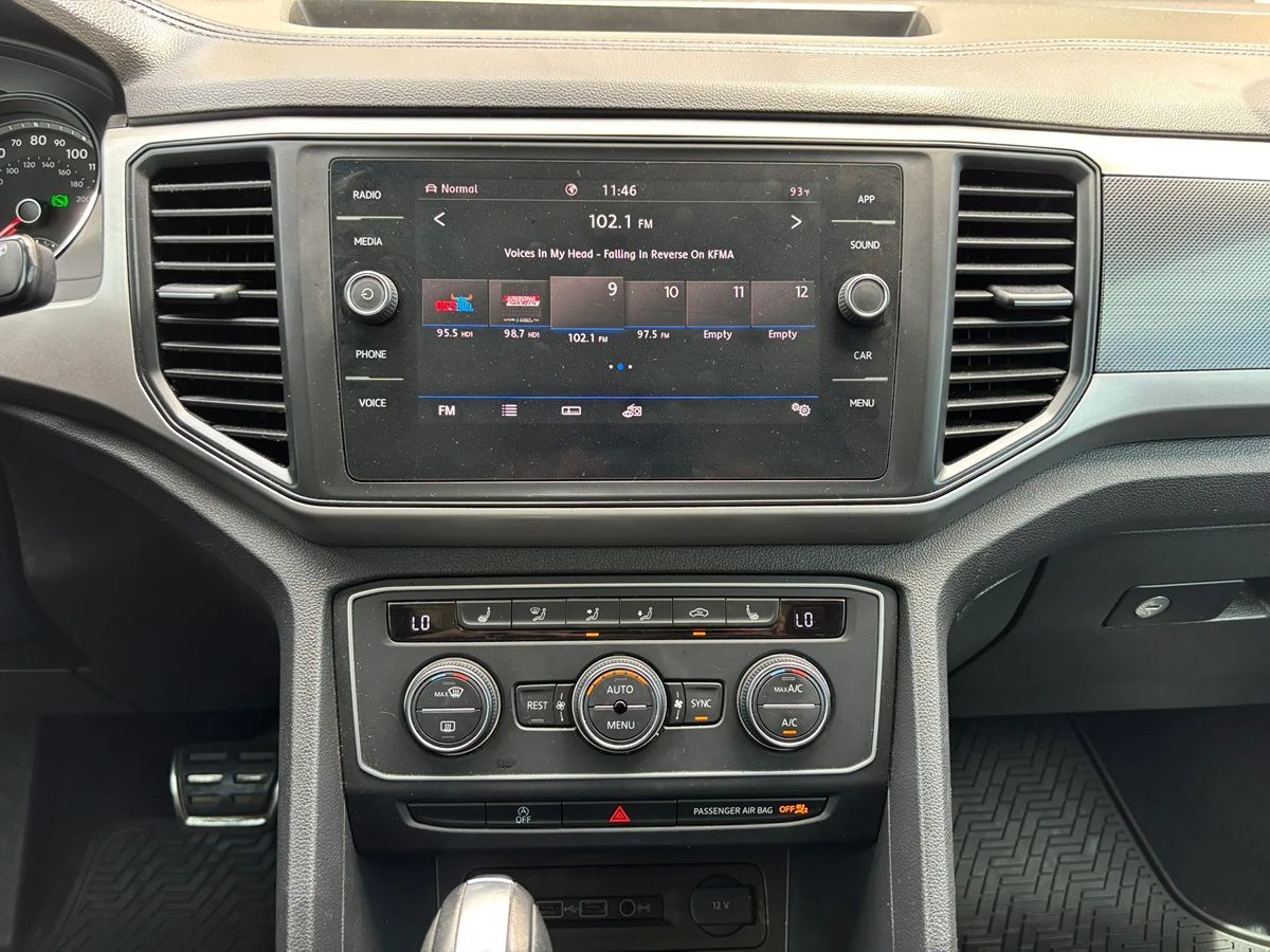 Photo 47 of this Volkswagen Atlas