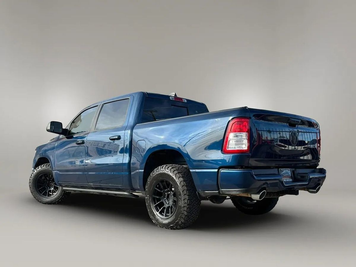 Photo 28 of this Ram 1500