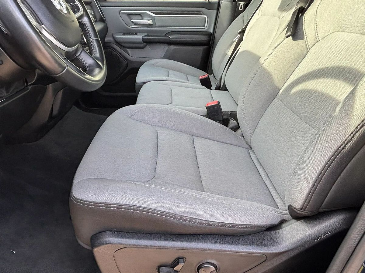 Photo 32 of this Ram 1500