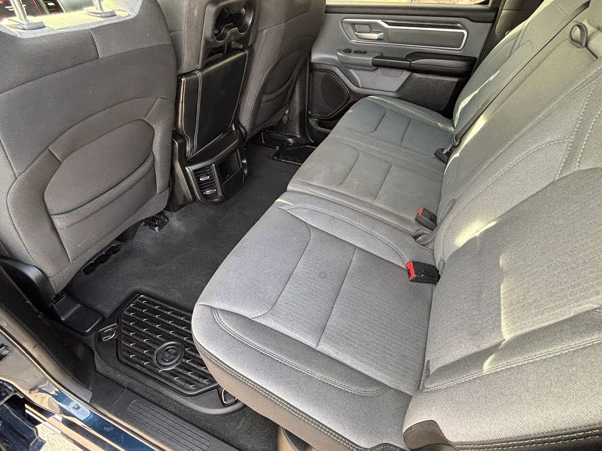 Photo 34 of this Ram 1500