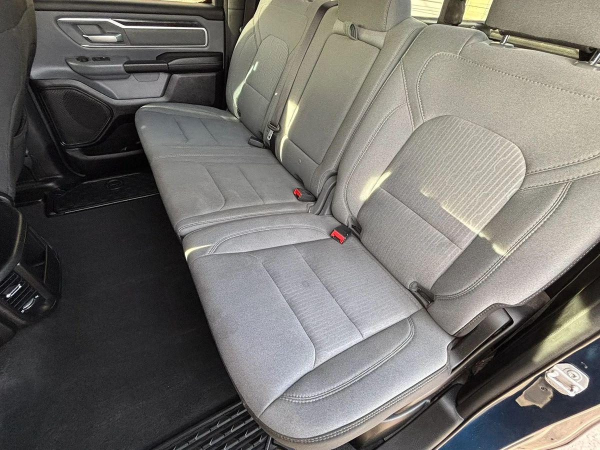 Photo 35 of this Ram 1500