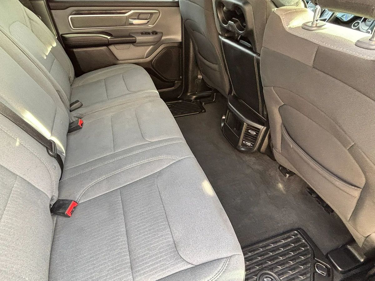 Photo 38 of this Ram 1500