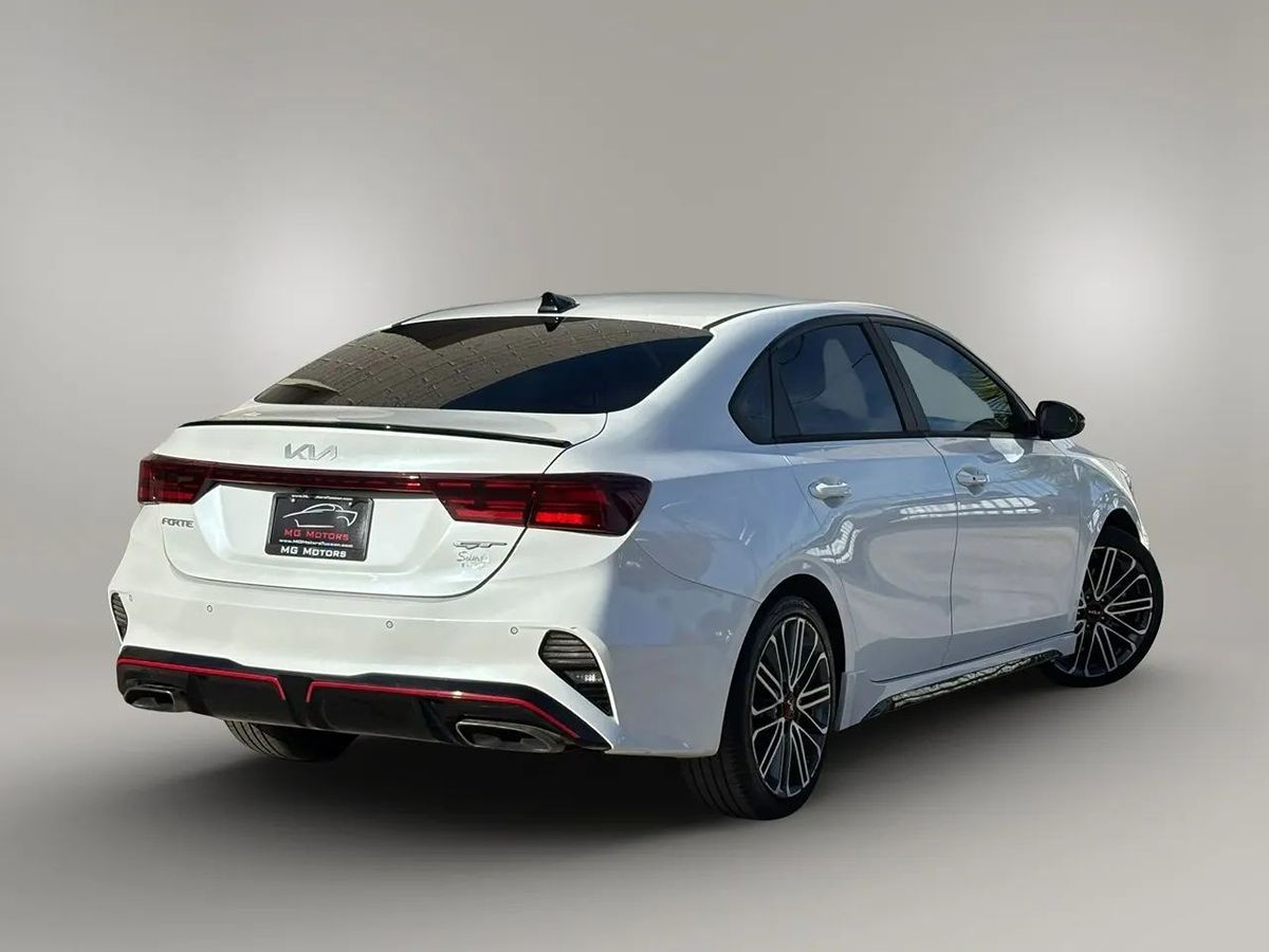 Photo 15 of this Kia Forte