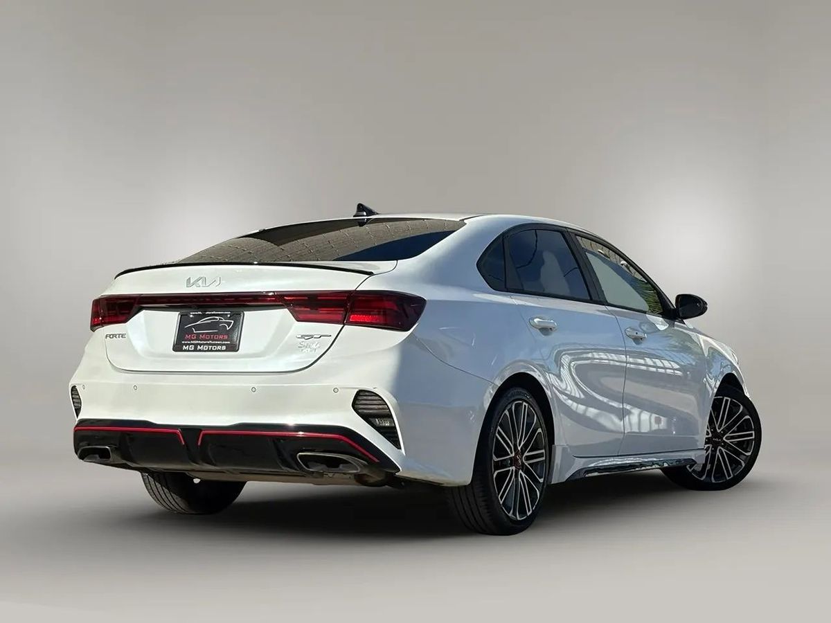 Photo 16 of this Kia Forte