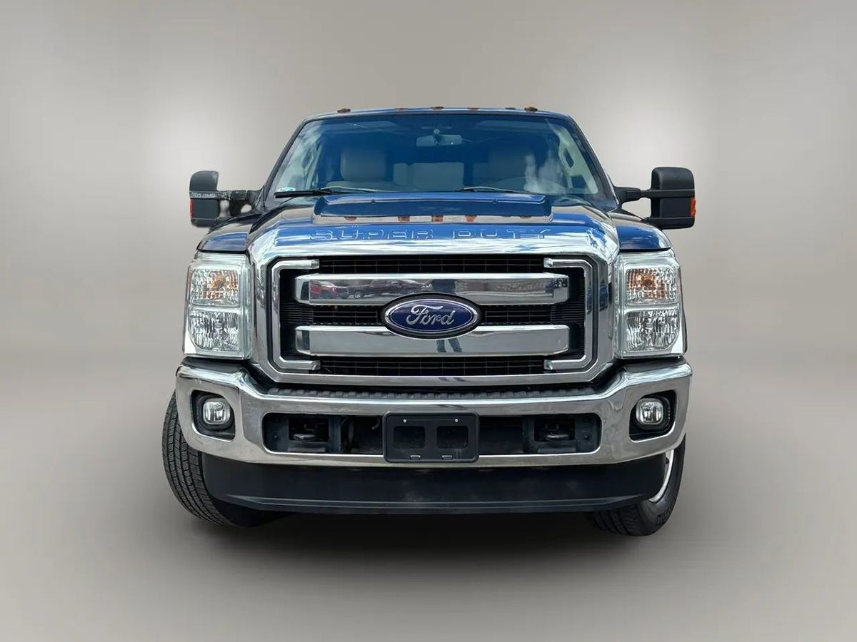 Photo 12 of this Ford Super Duty F-250 SRW