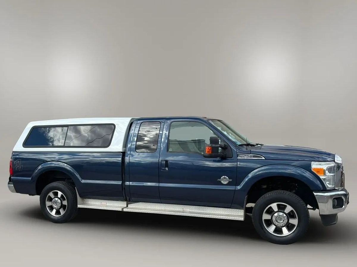 Photo 16 of this Ford Super Duty F-250 SRW