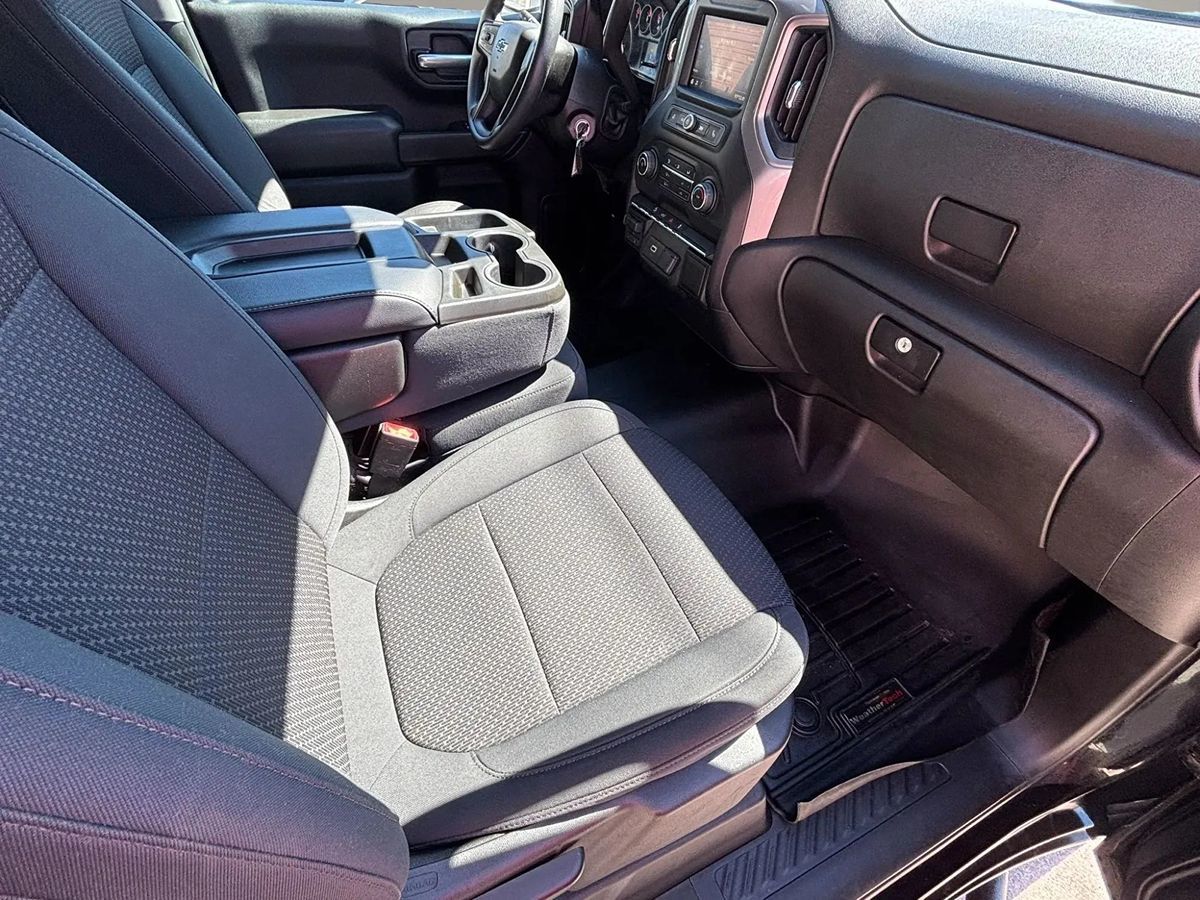 Photo 42 of this Chevrolet Silverado 1500