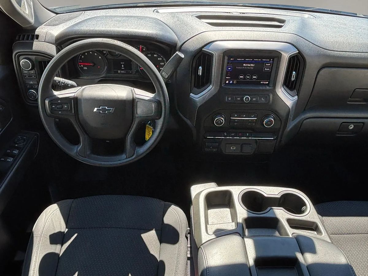 Photo 45 of this Chevrolet Silverado 1500