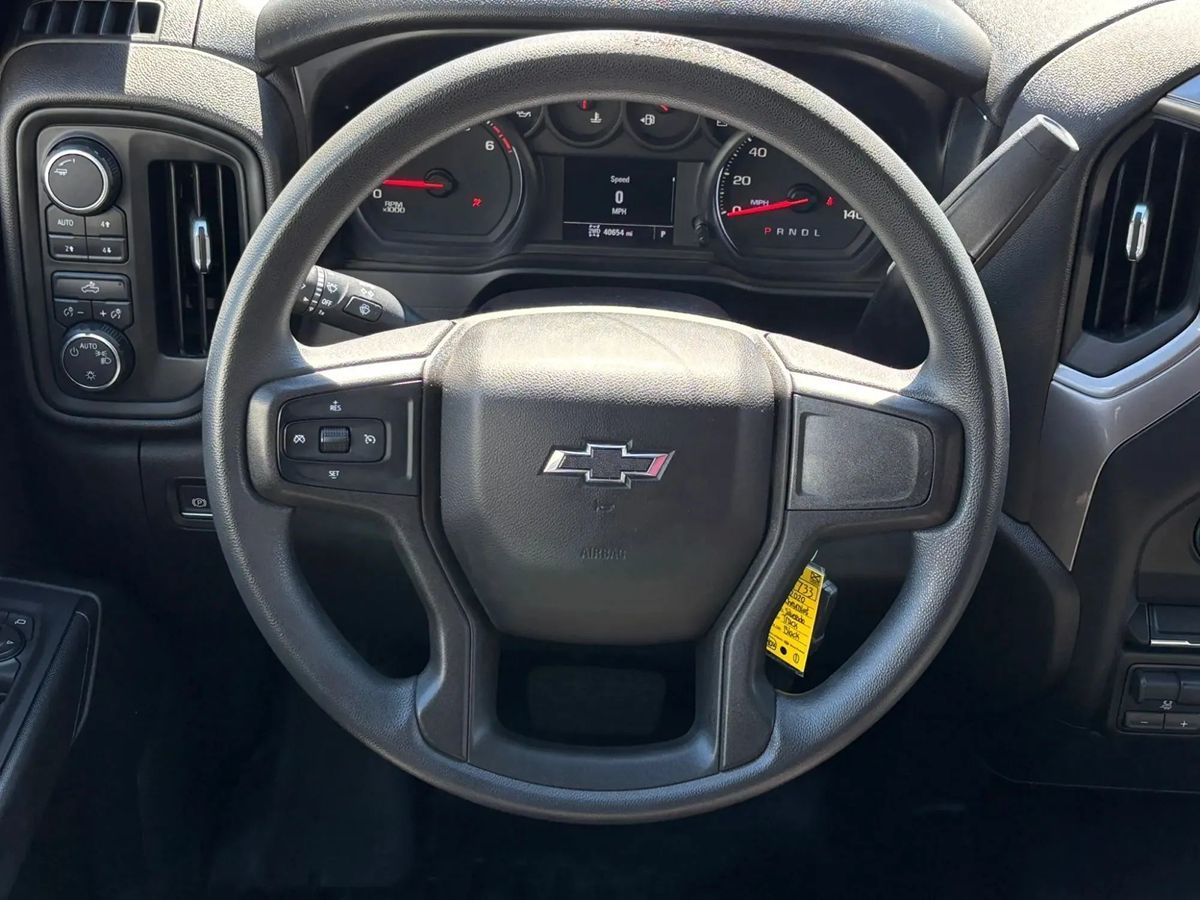 Photo 46 of this Chevrolet Silverado 1500