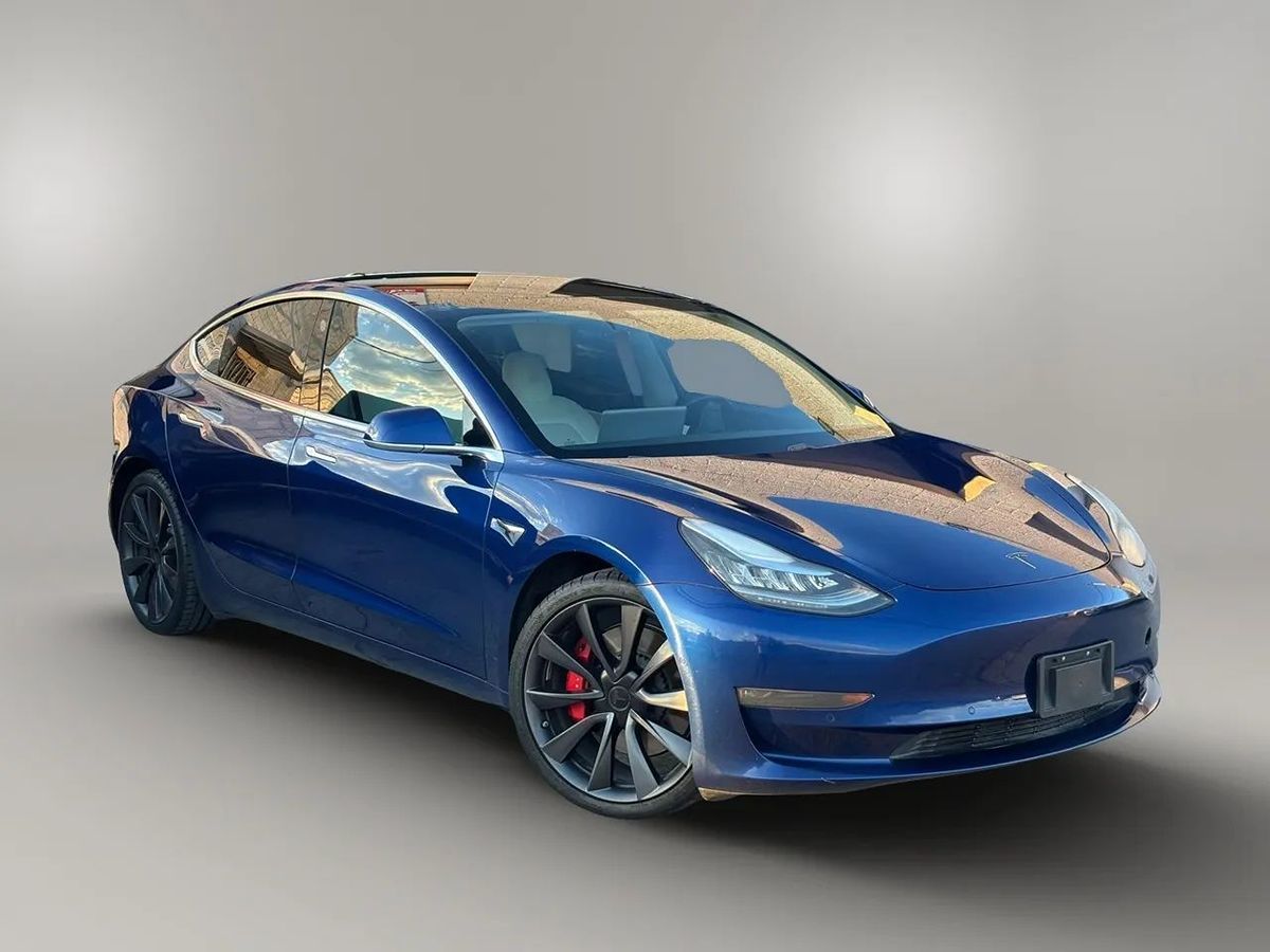 Photo 2 of this Tesla Model 3