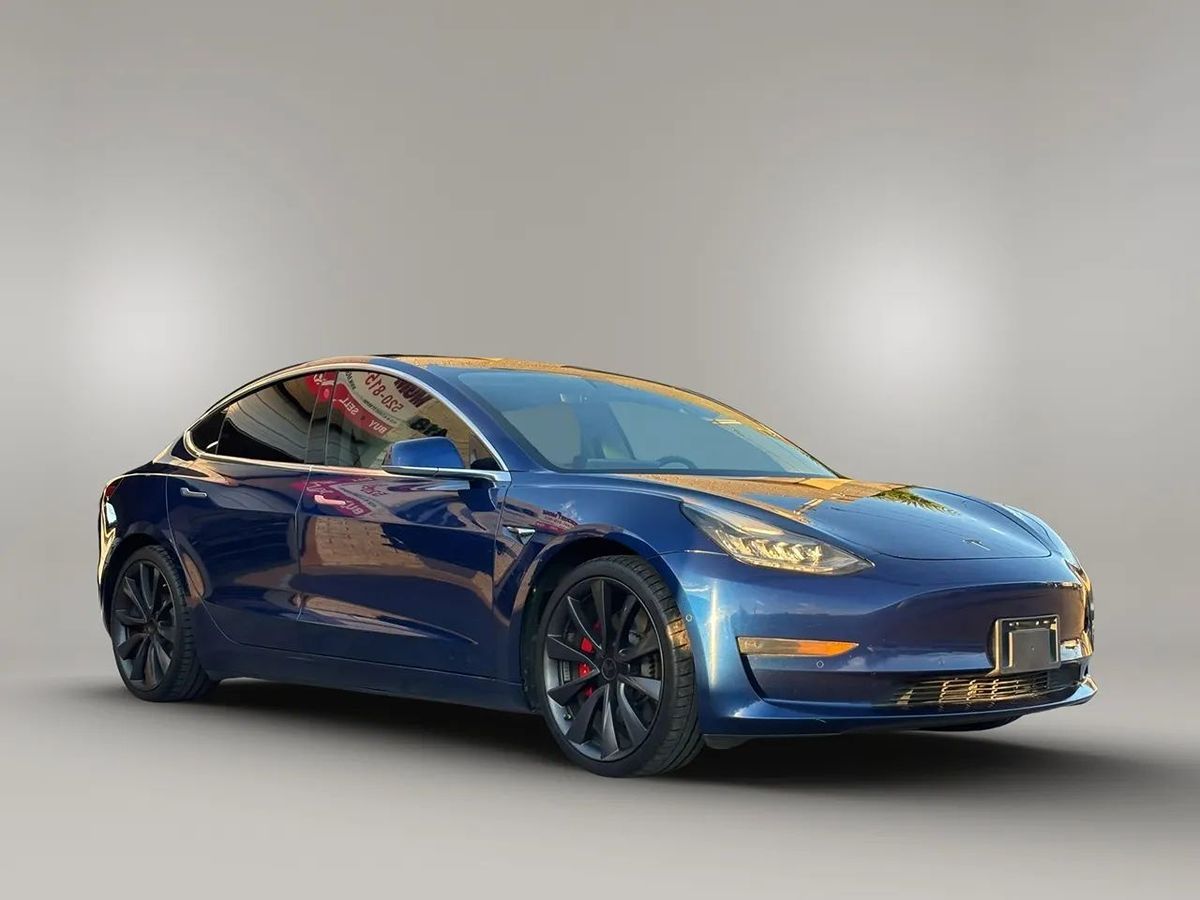 Photo 3 of this Tesla Model 3